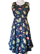 Load image into Gallery viewer, Toad print dress
